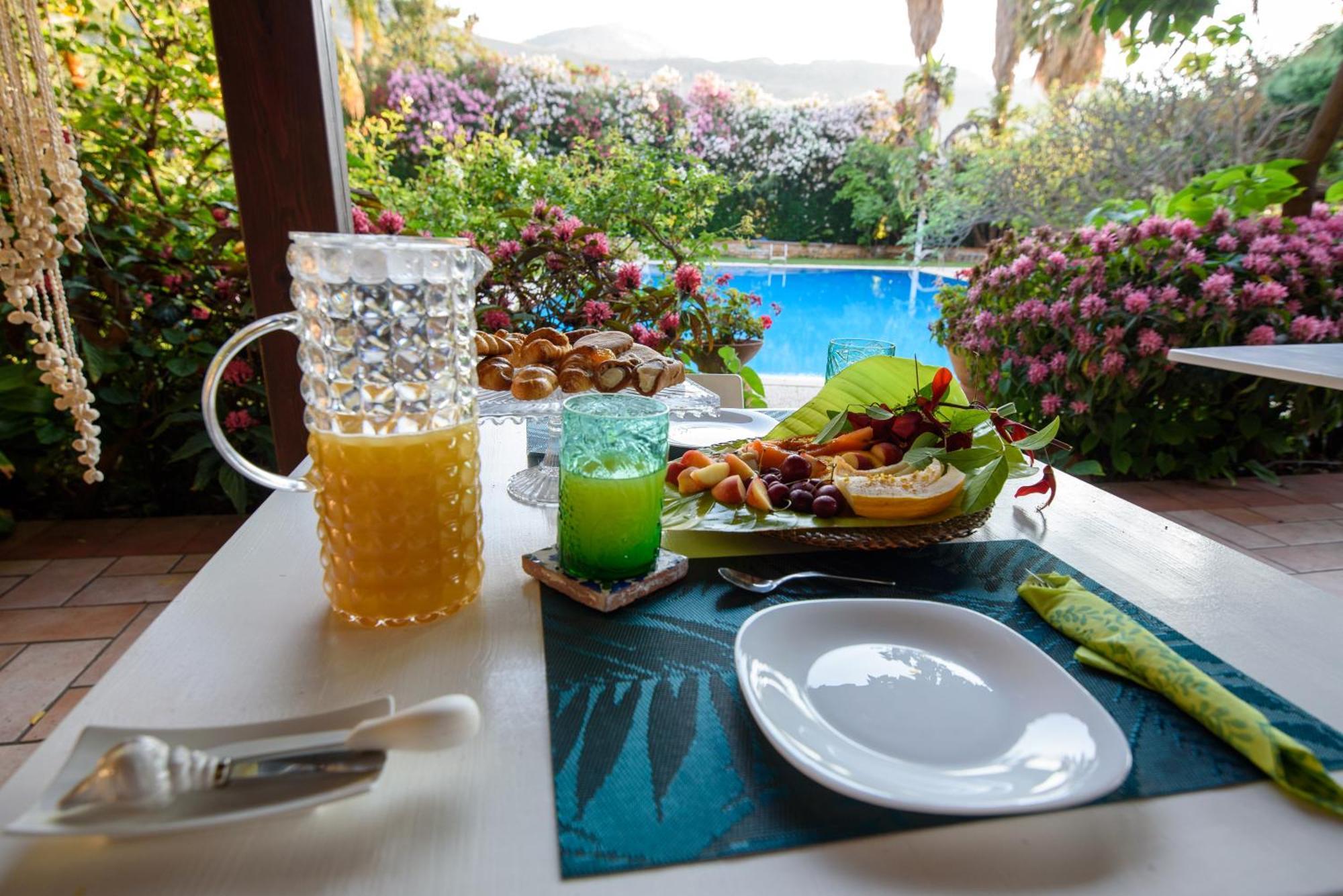 Megna - Paradise Bed & Breakfast *