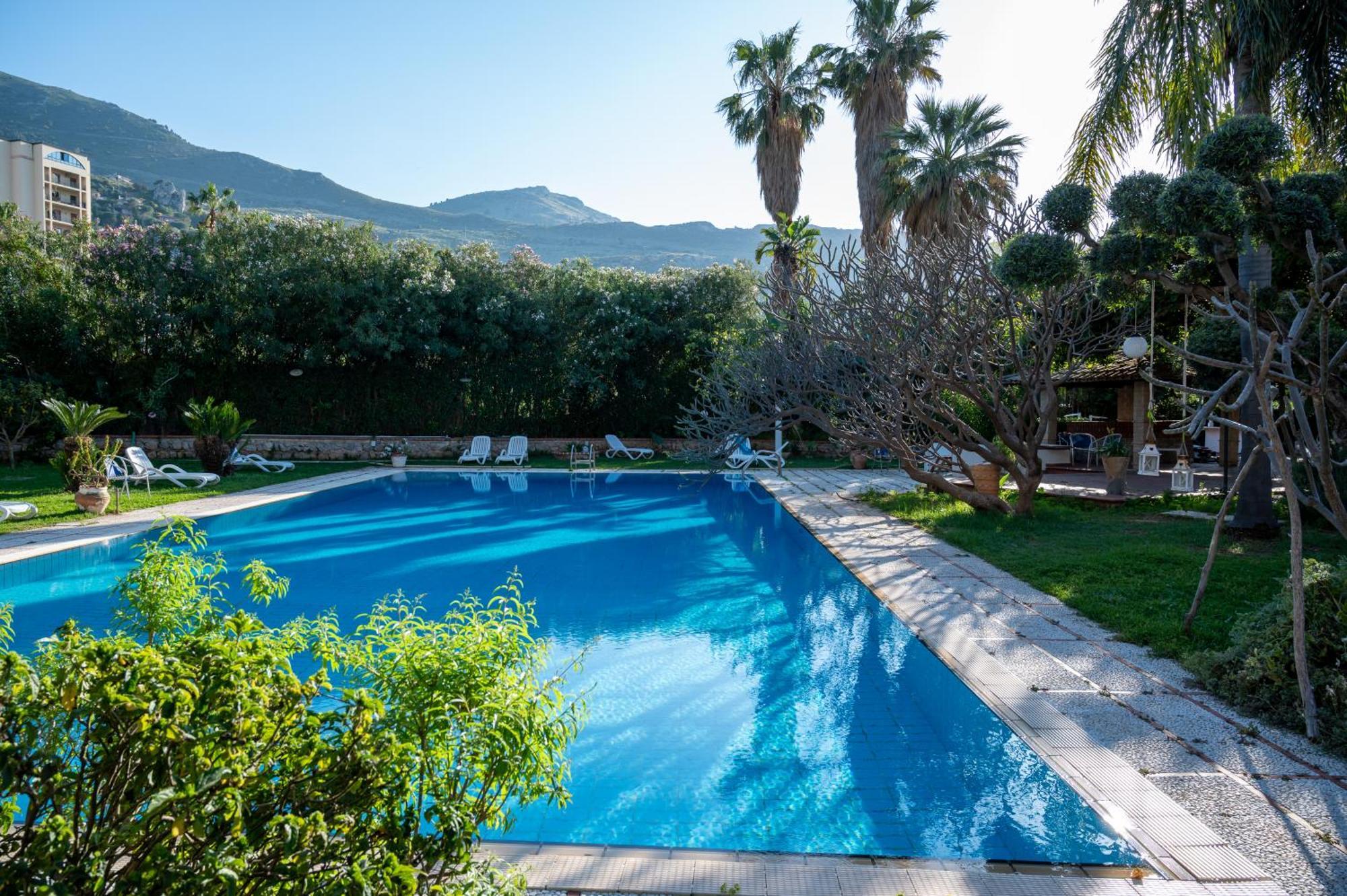 Megna - Paradise Bed & Breakfast *