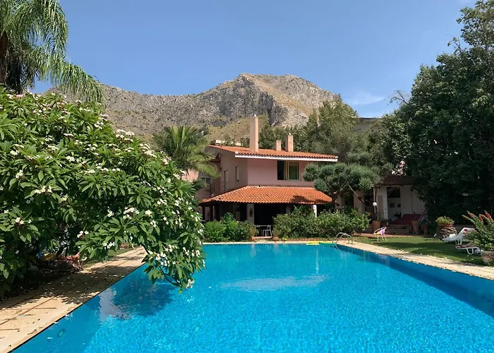Villa Megna - Green Paradise B&B